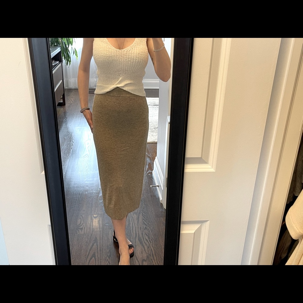 Knit skirt